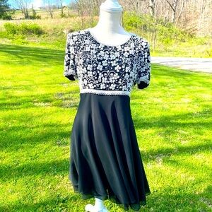 VINTAGE LAURENCE KAZAR NEW YORK BLACK BEADED COCKTAIL DRESS EMPIRE WAIST SIZE M
